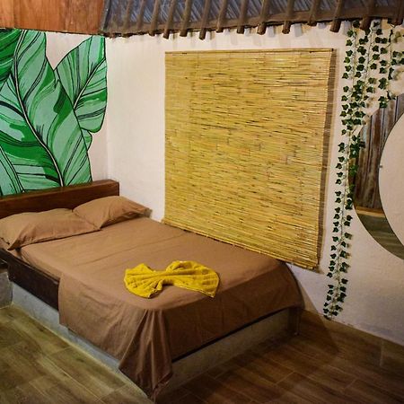 מונטריסיו Hotel El Delfin מראה חיצוני תמונה