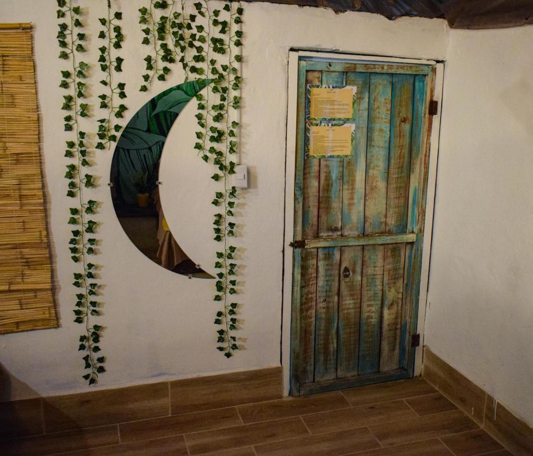 מונטריסיו Hotel El Delfin מראה חיצוני תמונה