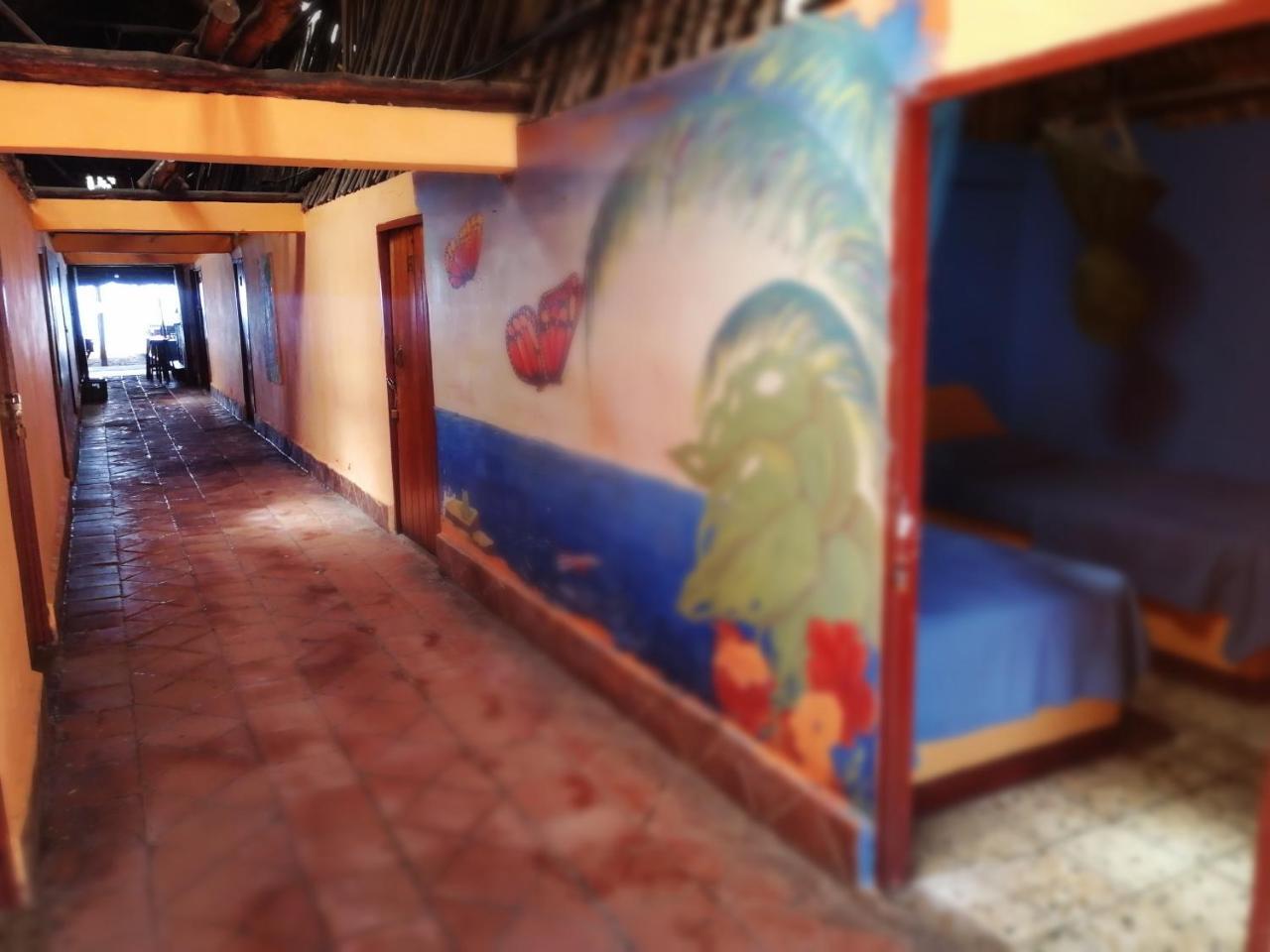 מונטריסיו Hotel El Delfin מראה חיצוני תמונה
